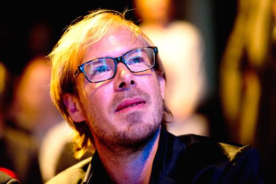 FNV director Gijs van Dijk