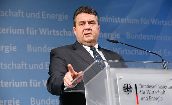 Minister Sigmar Gabriel of Economic Affairs said in Berlin that he take over Kaiser by supermarket chain Edeka approves, on condition that 97% of jobs retained in the next five years photo:. Reuters